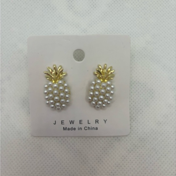Jewelry - Gold and White Pineapple Earrings